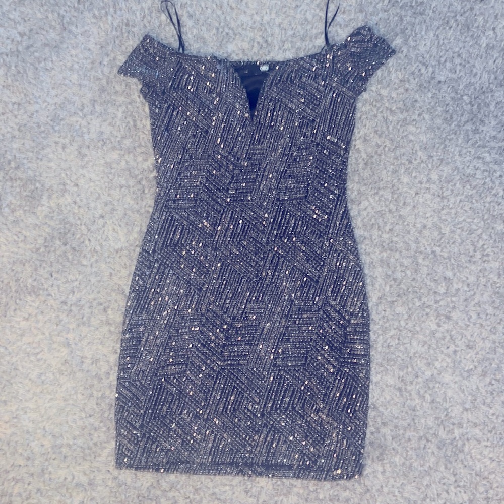 GBG Mildly sequence black and gold  sexy v neck dress